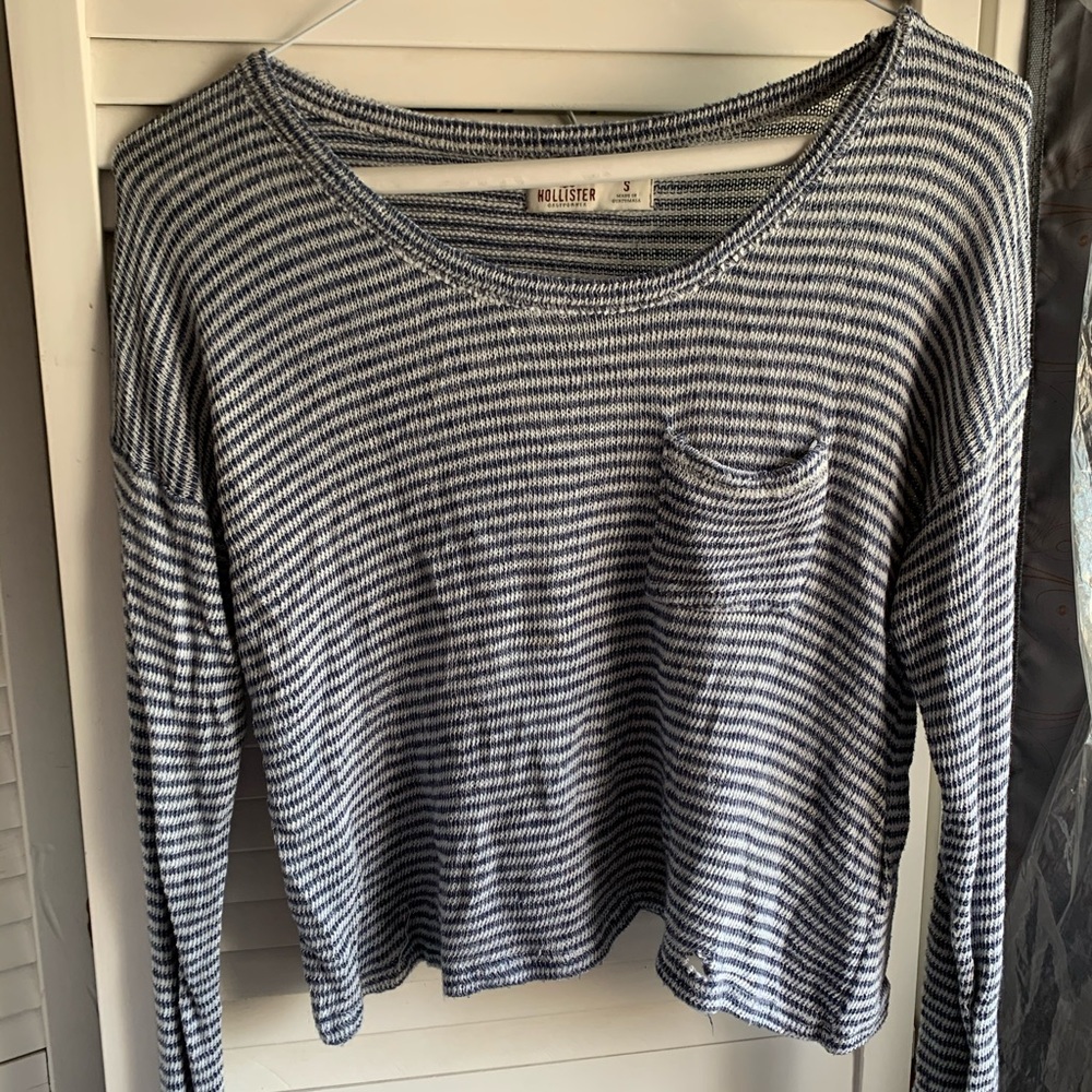 Hollister soft knit long sleeve sweater